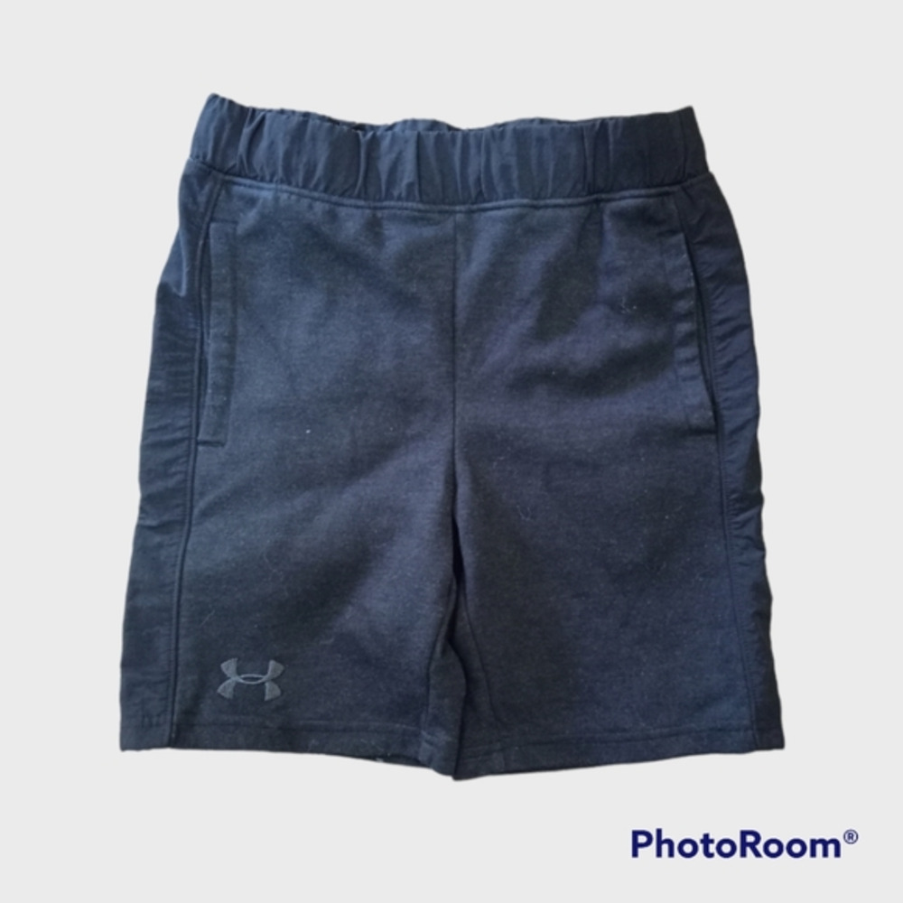 Under Armour youth black sweat shorts‎ size medium